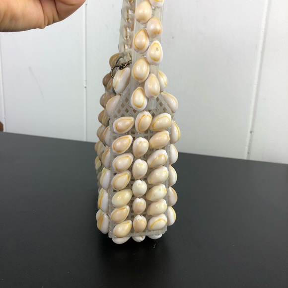 Vintage Mini Seashell Handbag - Picture 6 of 11